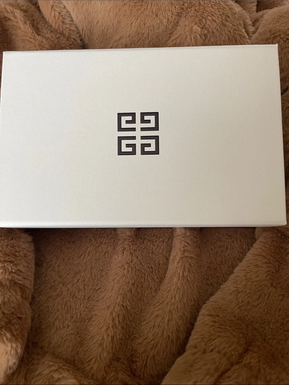 Givenchy Black Jacquard Logo brush set, spa headband and mirror